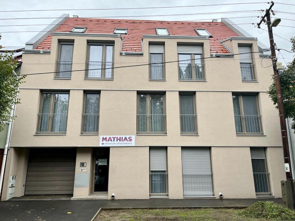 Mathias Premium Apartments Szeged Ngoại thất bức ảnh